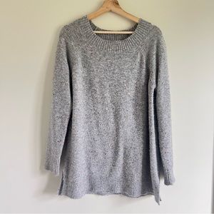 Loft Size L Speckled soft and cozy sweater. Fits 12/14